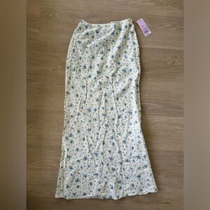 Blue and white linen skirt